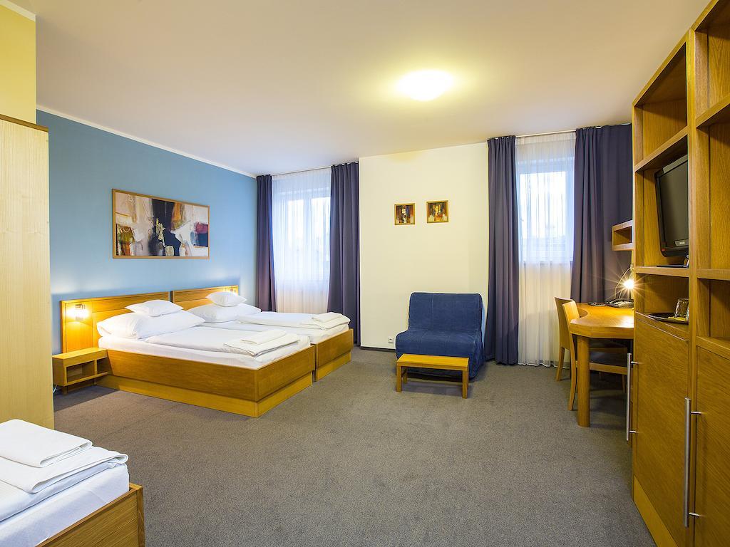 Hotel Trend Plzen Ngoại thất bức ảnh